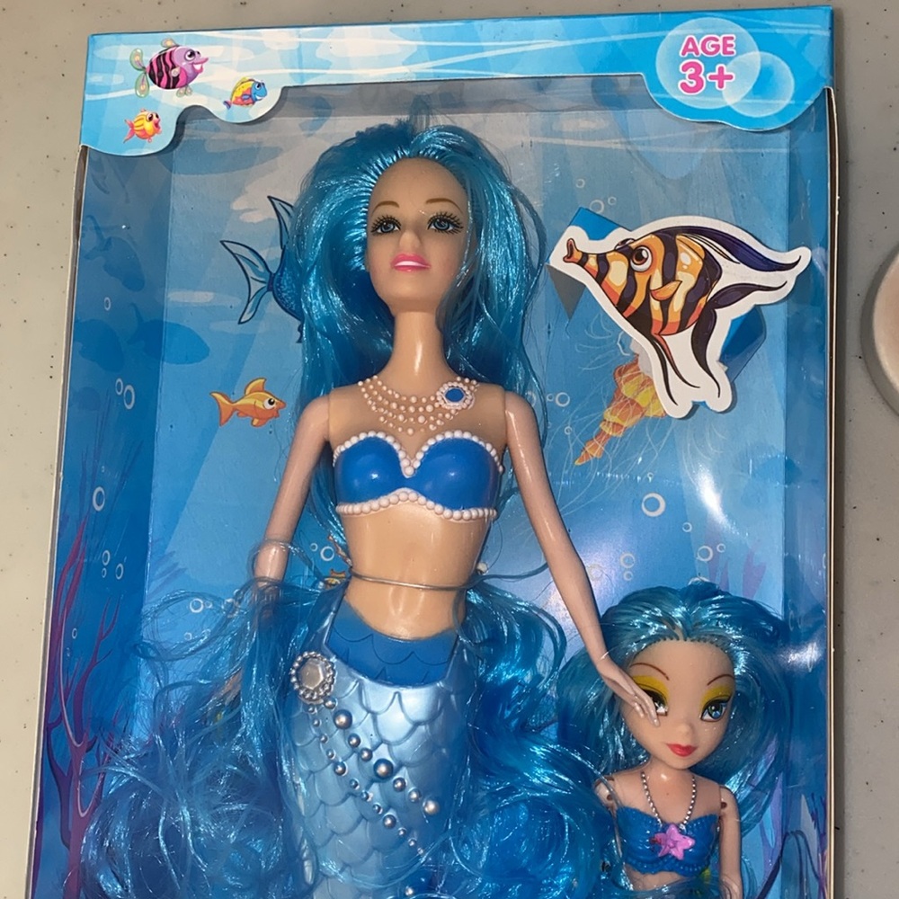 Mermaids Doll - Picture 2 of 8